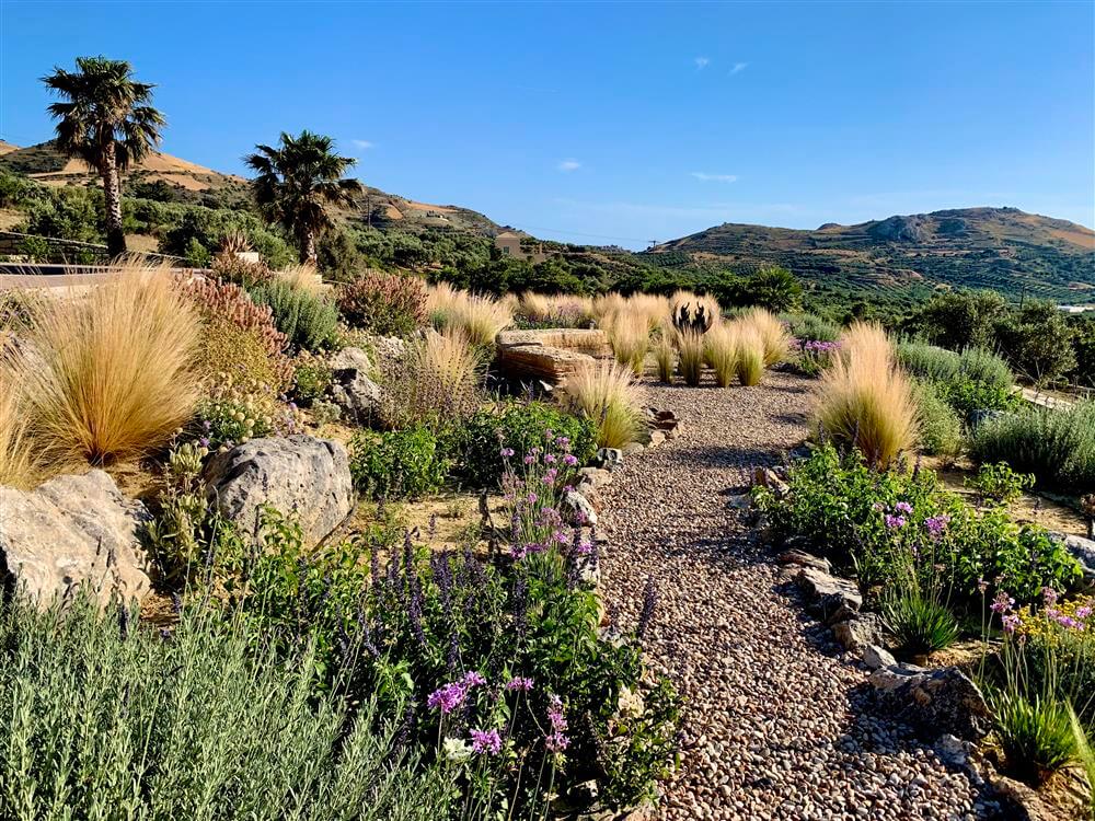 Expat service your garden in Crete